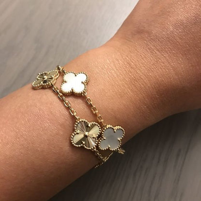 Golden Guilloché | Clover Bracelet