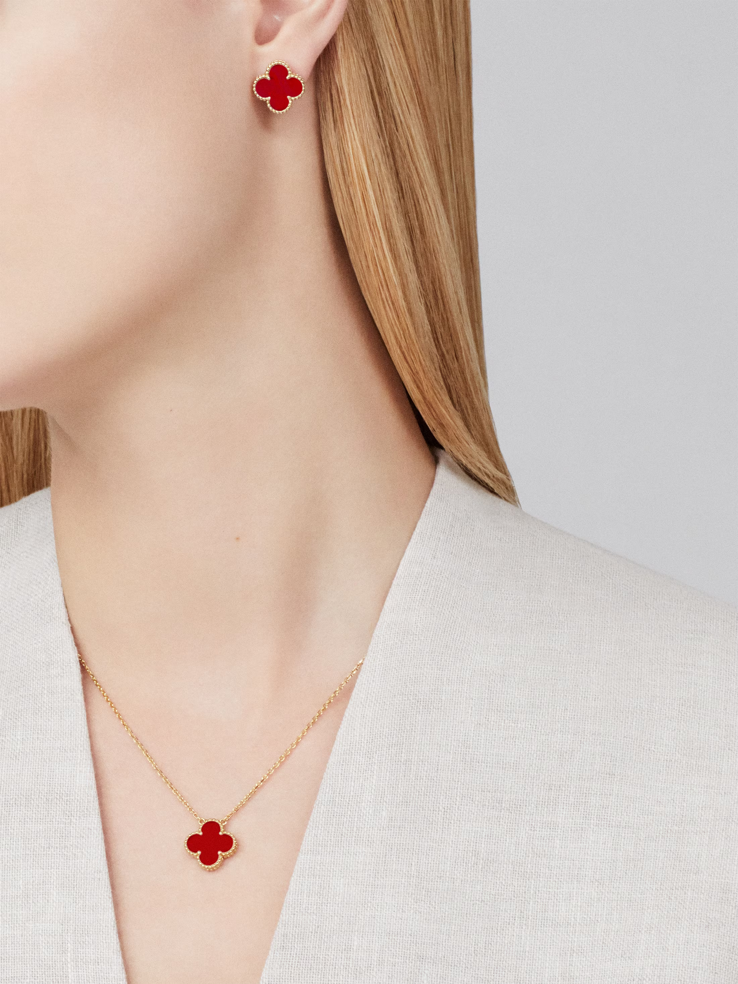 Golden Red | Clover Necklace